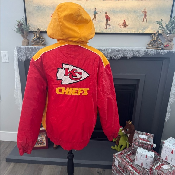 2005 Vintage Kansas City Chiefs NFL Hooded Puffer Jacket size medium - Picture 7 of 12